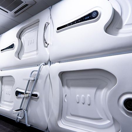 Capsule Inn Кота-Кинабалу Экстерьер фото